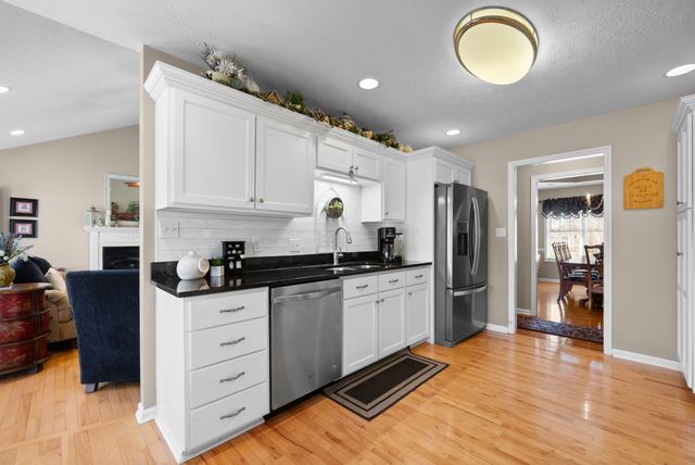 115 Farmhill Dr, Hopkinsville, KY 42240