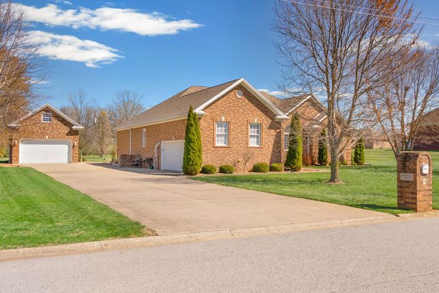 115 Farmhill Dr, Hopkinsville, KY 42240