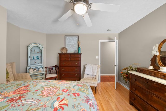 115 Farmhill Dr, Hopkinsville, KY 42240