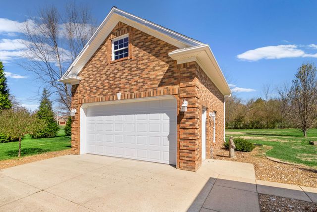 115 Farmhill Dr, Hopkinsville, KY 42240