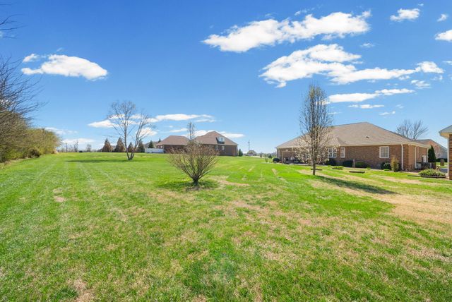 115 Farmhill Dr, Hopkinsville, KY 42240