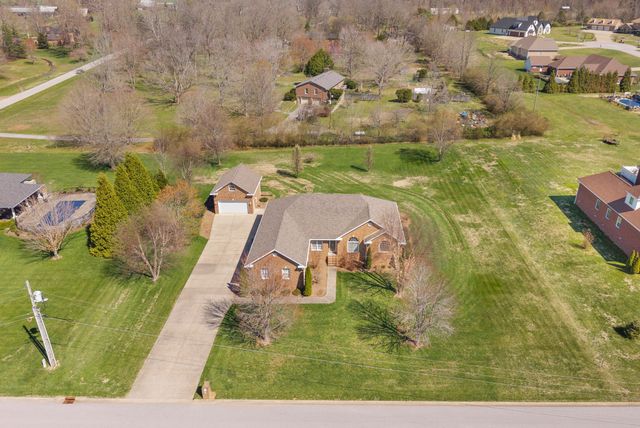 115 Farmhill Dr, Hopkinsville, KY 42240