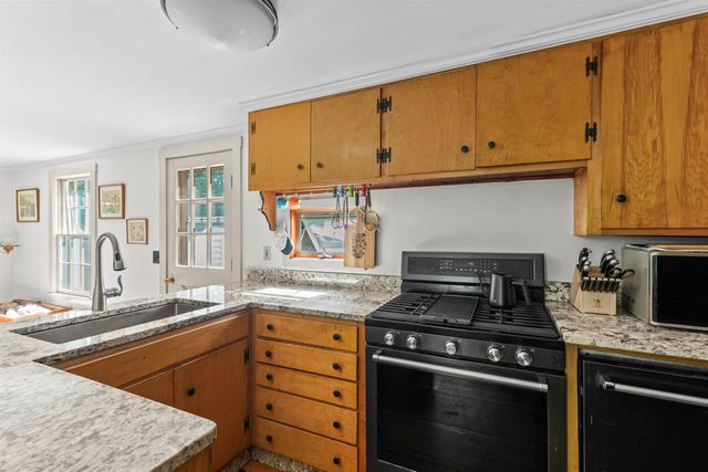 173 Tamworth Road, Tamworth, NH 03886