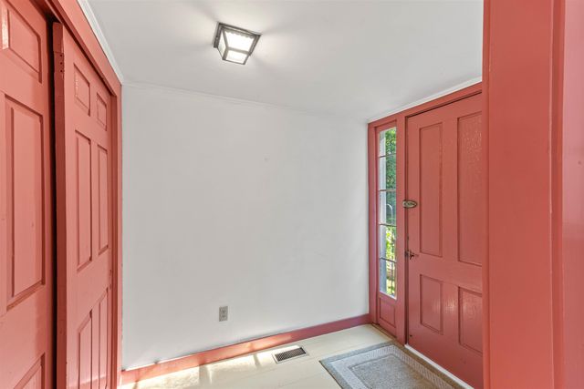 173 Tamworth Road, Tamworth, NH 03886