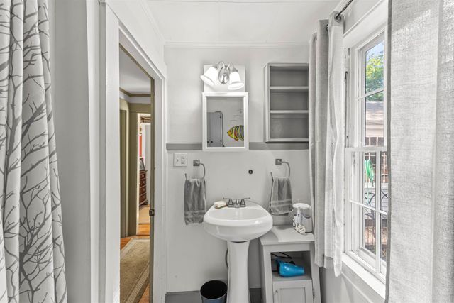 173 Tamworth Road, Tamworth, NH 03886