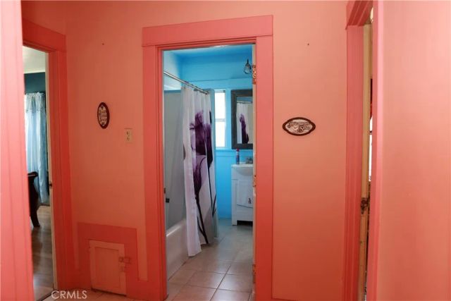 4131 S Hobart Boulevard, Los Angeles, CA 90062