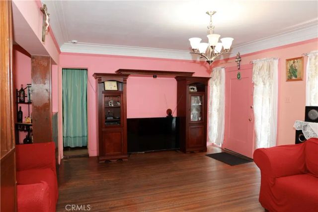 4131 S Hobart Boulevard, Los Angeles, CA 90062