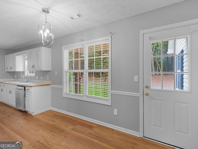 207 Cobblestone Lane, Mcdonough, GA 30252