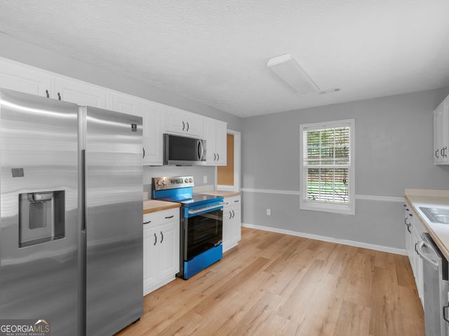 207 Cobblestone Lane, Mcdonough, GA 30252