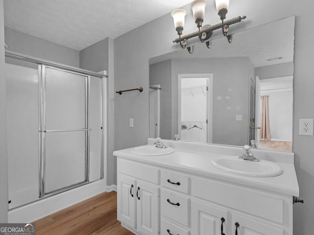 207 Cobblestone Lane, Mcdonough, GA 30252