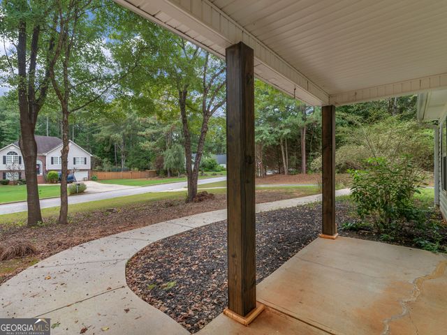 207 Cobblestone Lane, Mcdonough, GA 30252