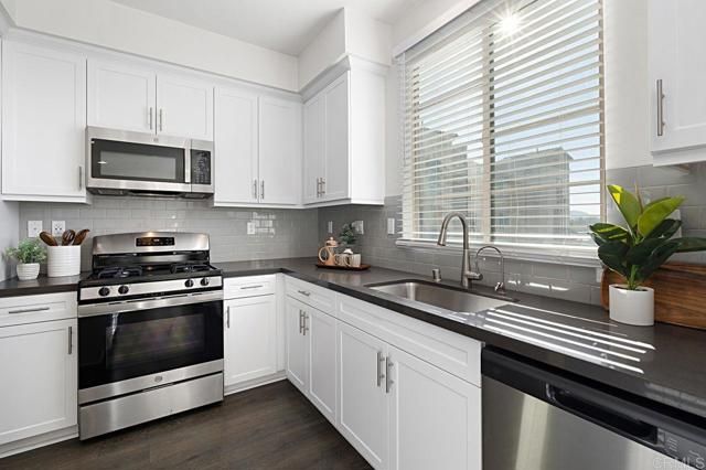 313 Brookside Way, Santee, CA 92071