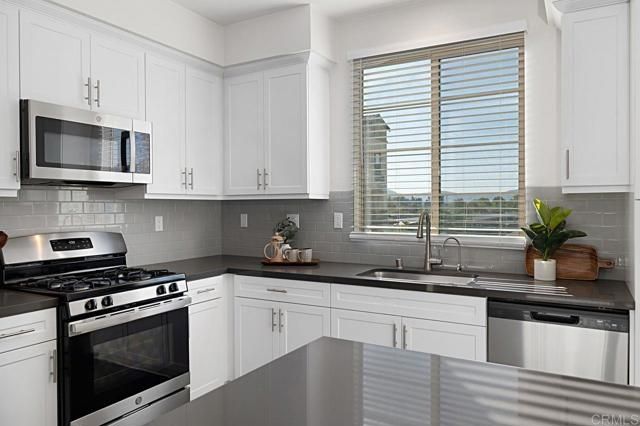 313 Brookside Way, Santee, CA 92071