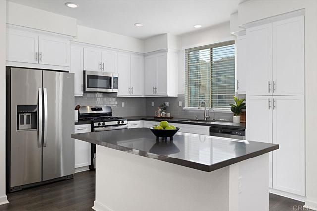 313 Brookside Way, Santee, CA 92071