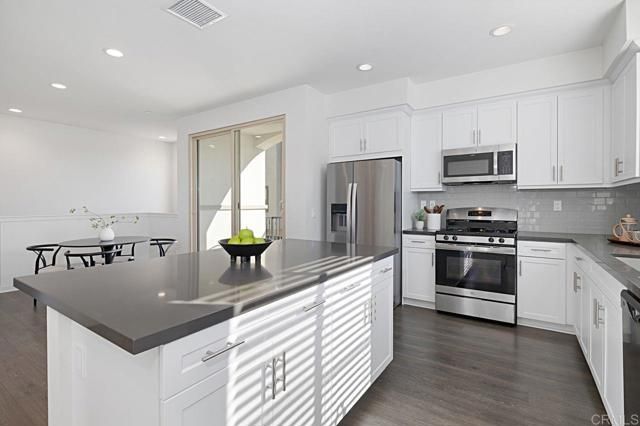 313 Brookside Way, Santee, CA 92071