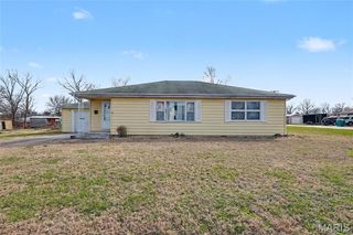 312 W Franklin Avenue, Owensville, MO 65066