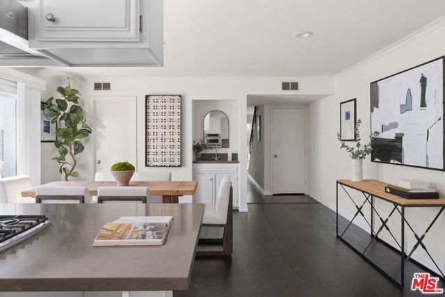 2912 Montana Avenue 2, Santa Monica, CA 90403
