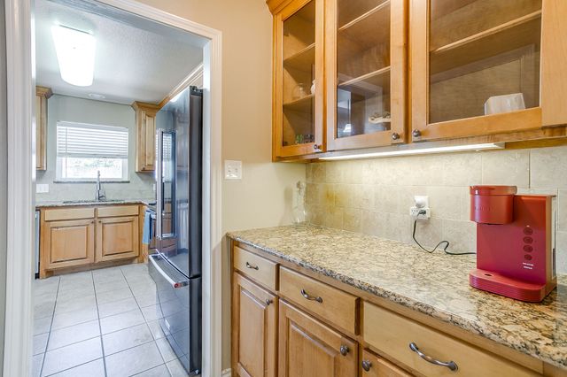 2274 Arbor Spring Court, Cleburne, TX 76033