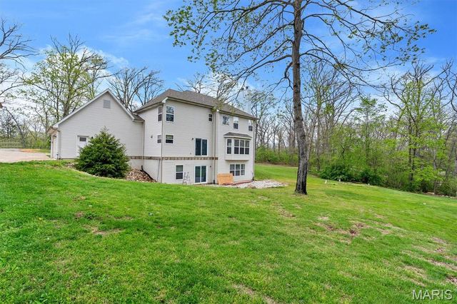 2424 Lone Trail Drive, Foristell, MO 63348
