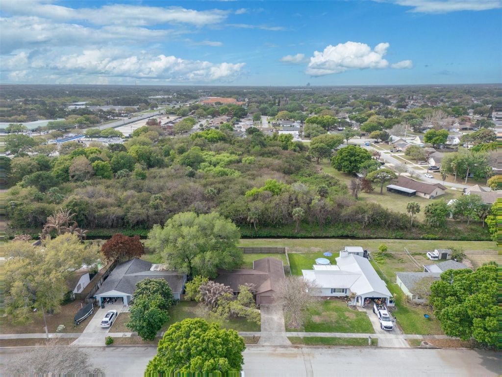 Image 31 of property listing at 829 WESTPORT DRIVE, Rockledge, FL 32955