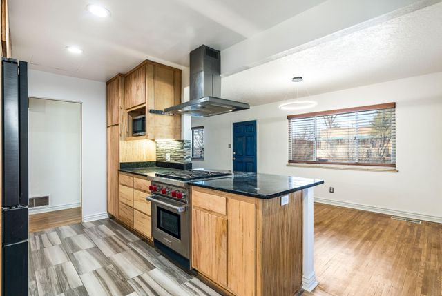 2940 San Joaquin Avenue SE, Albuquerque, NM 87106