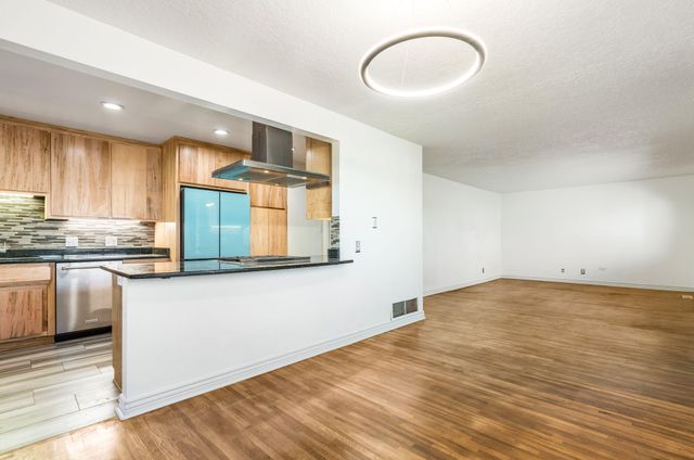 2940 San Joaquin Avenue SE, Albuquerque, NM 87106