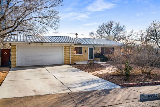 2940 San Joaquin Avenue SE, Albuquerque, NM 87106