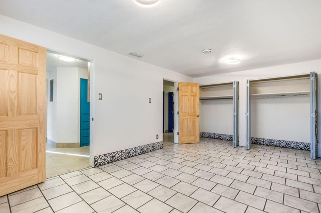 2940 San Joaquin Avenue SE, Albuquerque, NM 87106