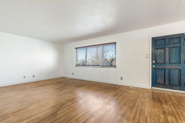 2940 San Joaquin Avenue SE, Albuquerque, NM 87106