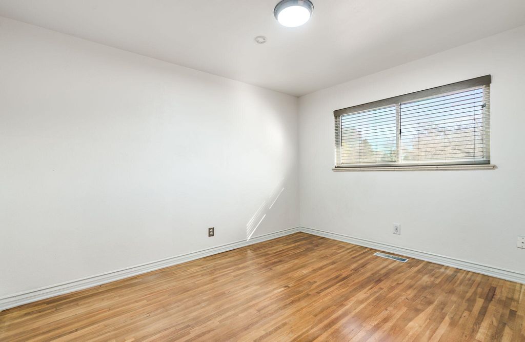 Image 19 of property listing at 2940 San Joaquin Avenue SE, Albuquerque, NM 87106