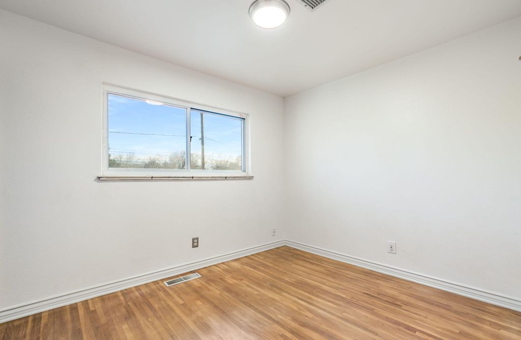 Image 22 of property listing at 2940 San Joaquin Avenue SE, Albuquerque, NM 87106