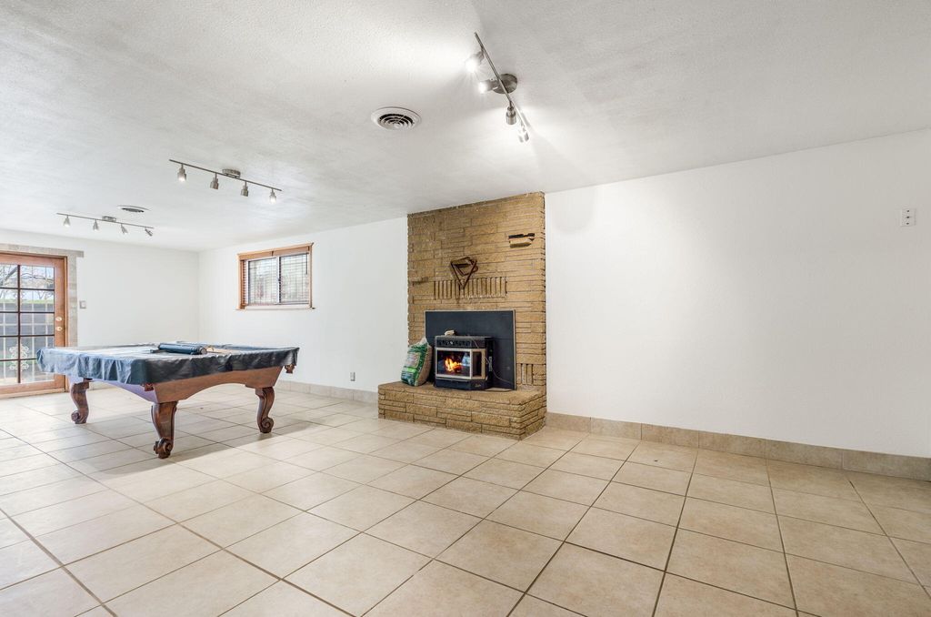 Image 28 of property listing at 2940 San Joaquin Avenue SE, Albuquerque, NM 87106