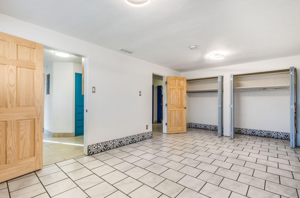 Image 30 of property listing at 2940 San Joaquin Avenue SE, Albuquerque, NM 87106