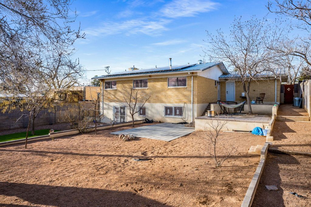 Image 36 of property listing at 2940 San Joaquin Avenue SE, Albuquerque, NM 87106