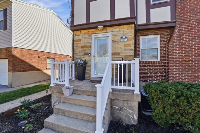 4240 Dartmouth Drive, Cincinnati, OH 45217
