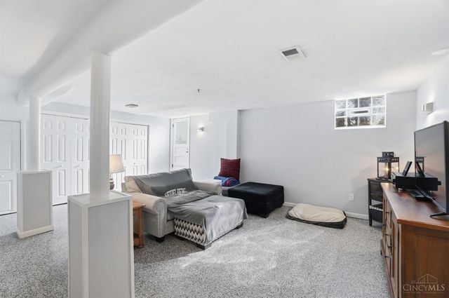 4240 Dartmouth Drive, Cincinnati, OH 45217