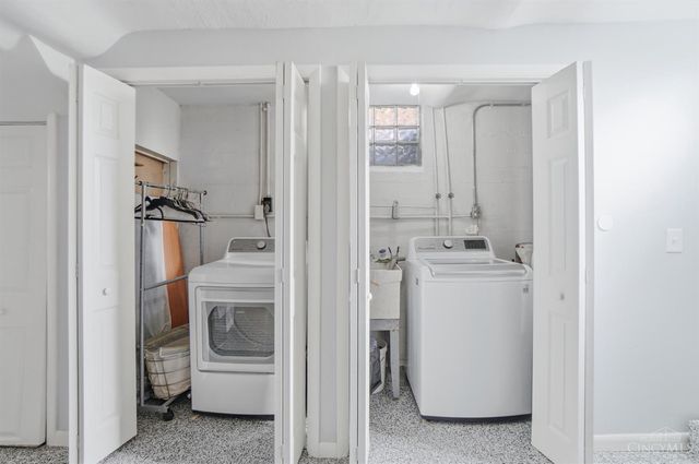 4240 Dartmouth Drive, Cincinnati, OH 45217