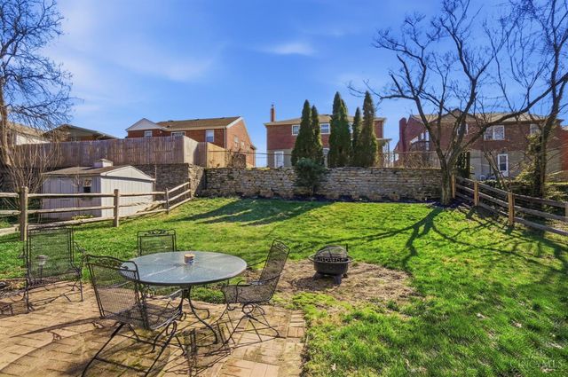 4240 Dartmouth Drive, Cincinnati, OH 45217