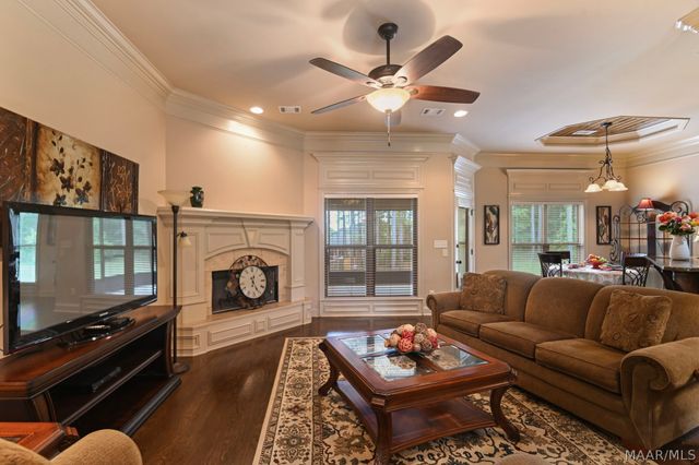 208 Southern Hills Drive, Wetumpka, AL 36093