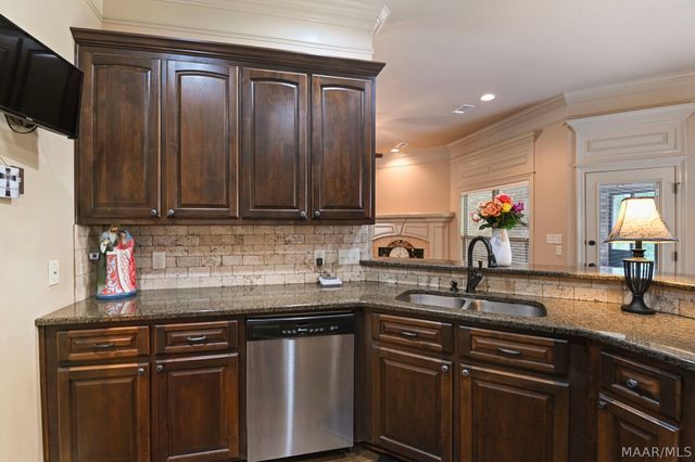 208 Southern Hills Drive, Wetumpka, AL 36093