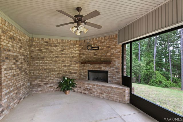 208 Southern Hills Drive, Wetumpka, AL 36093