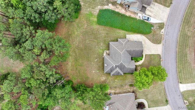 208 Southern Hills Drive, Wetumpka, AL 36093