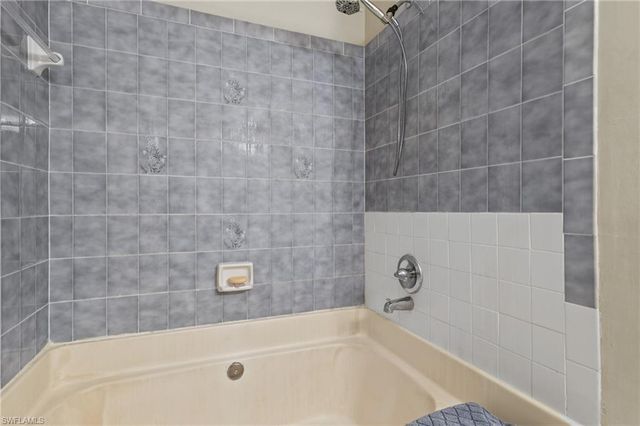 571 2nd ST SE, Naples, FL 34117