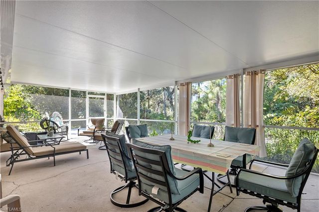 571 2nd ST SE, Naples, FL 34117