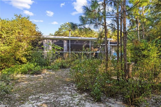 571 2nd ST SE, Naples, FL 34117