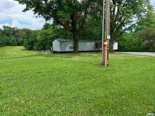 615 LIBERTY Road, Harrisburg, IL 62946