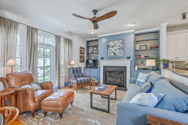 152 Spring Street E, Charleston, SC 29403