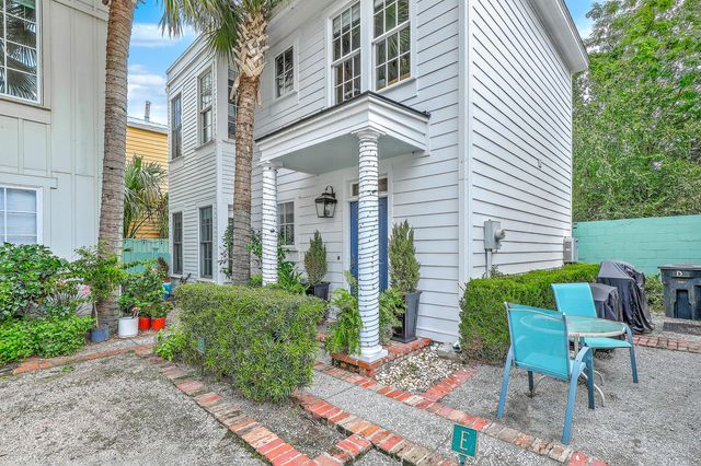 152 Spring Street E, Charleston, SC 29403