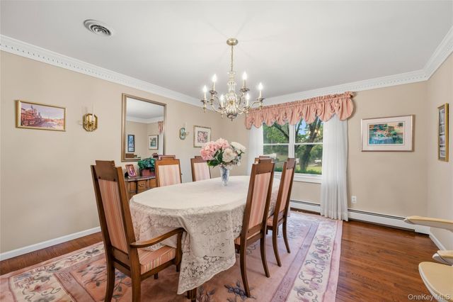 3 Cragmere Oval, New City, NY 10956