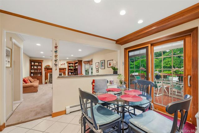 3 Cragmere Oval, New City, NY 10956